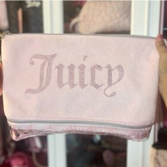 NWT JUICY COUTURE COSMETIC CASE PINK VELOUR - Picture 2 of 5